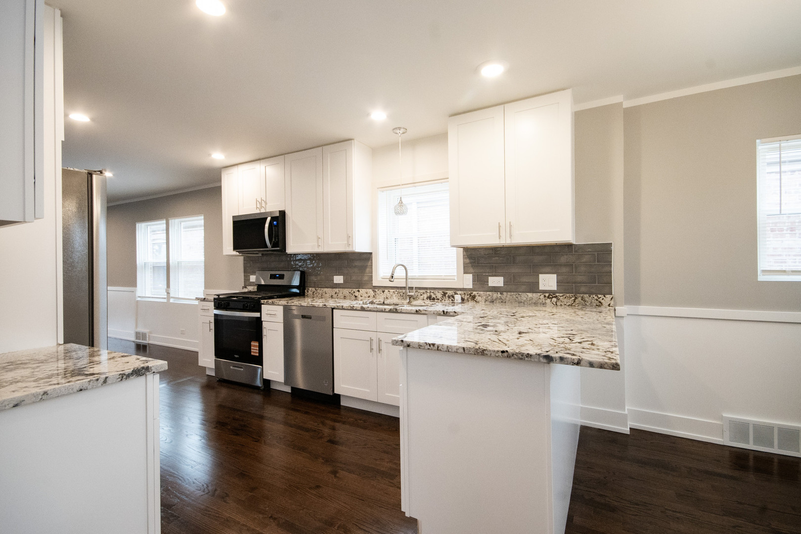 8318 S Blackstone Avenue, Chicago, IL 60619