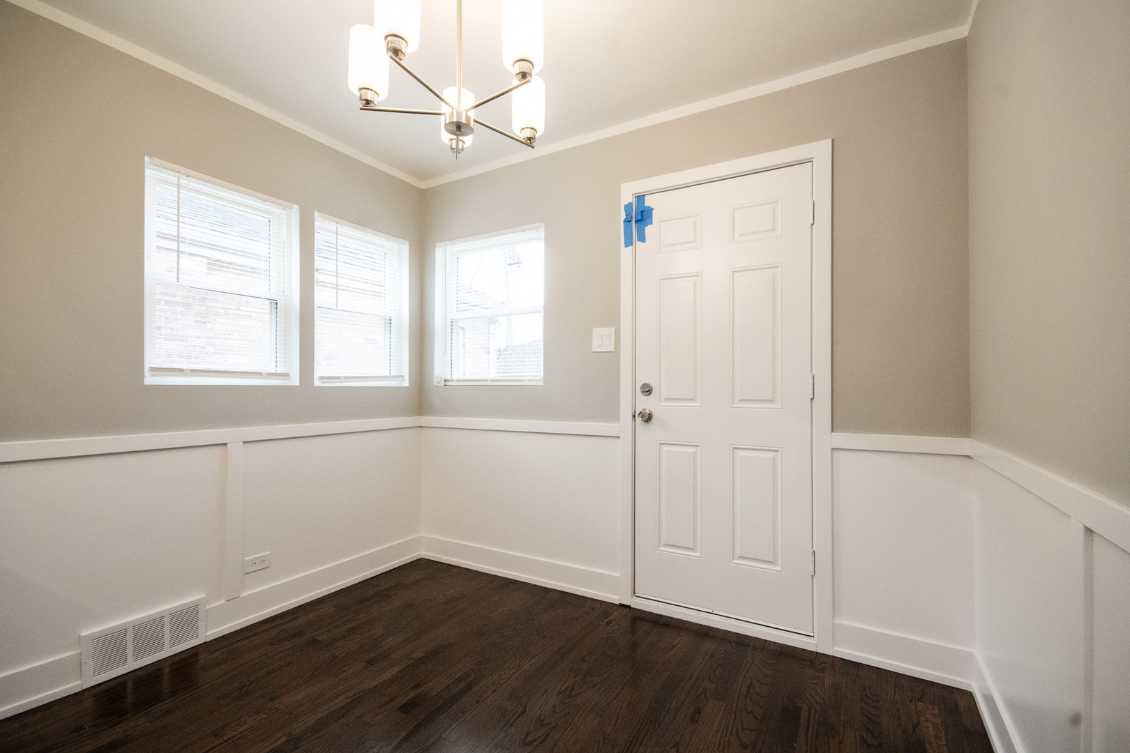 8318 S Blackstone Avenue, Chicago, IL 60619