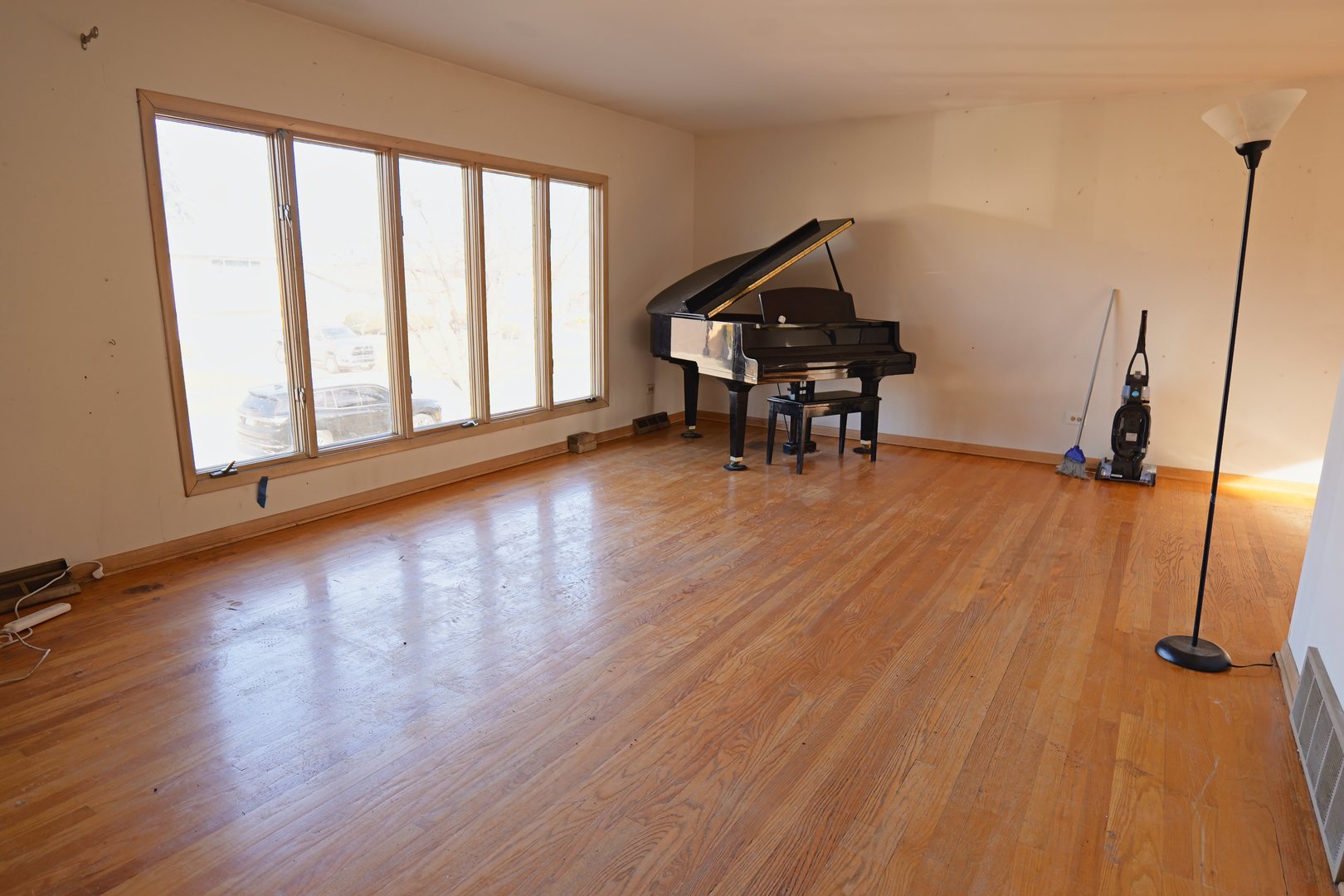 6432 Cedar Road, Oak Forest, IL 60452