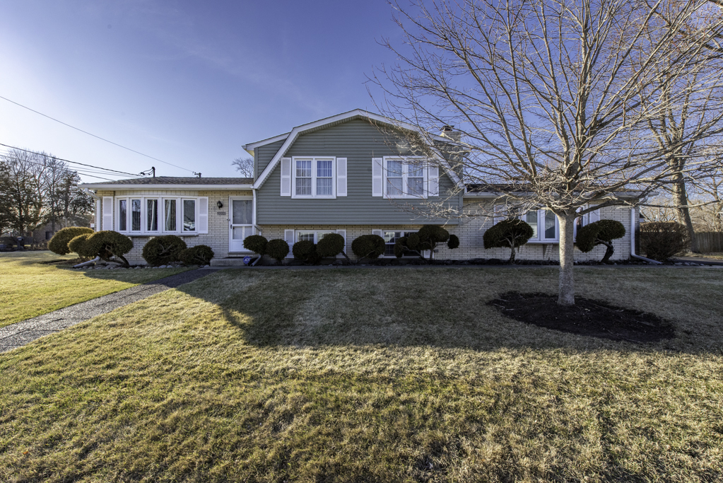 3000 19th Place, North Chicago, IL 60064