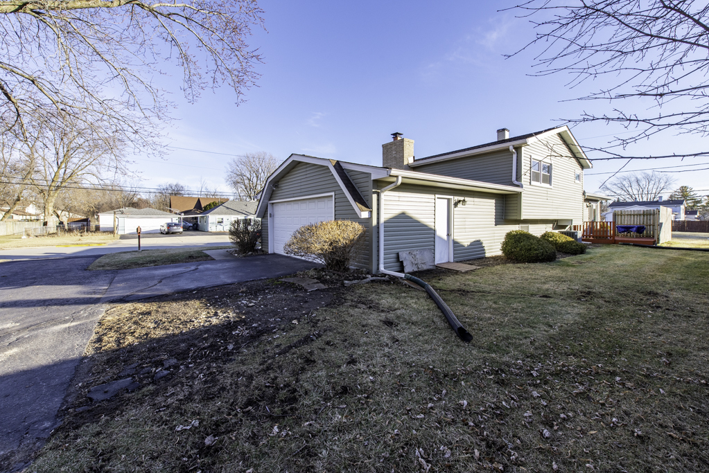 3000 19th Place, North Chicago, IL 60064