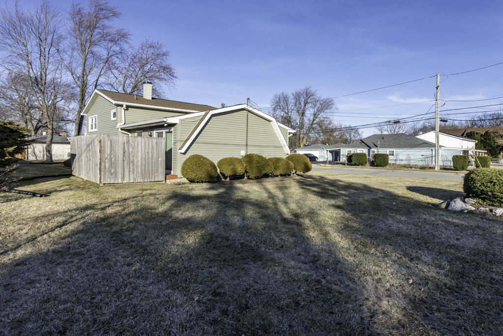 3000 19th Place, North Chicago, IL 60064