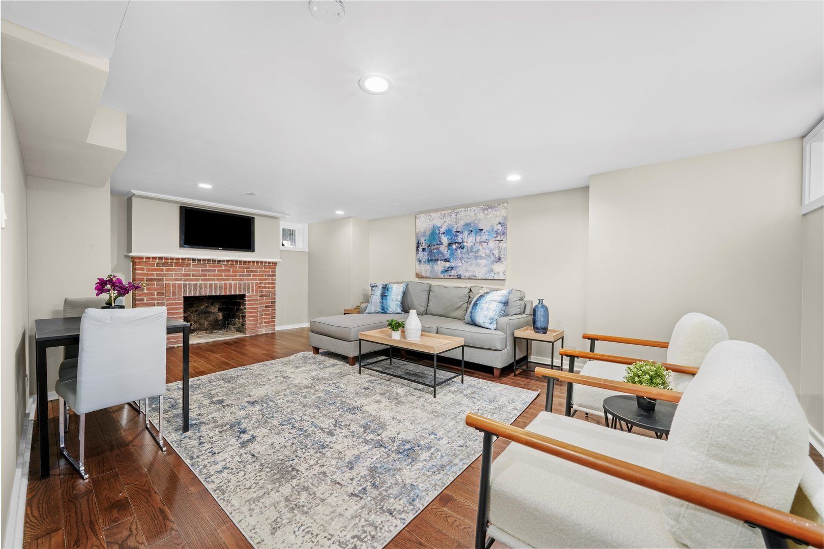 6222 N Lenox Avenue, Chicago, IL 60646