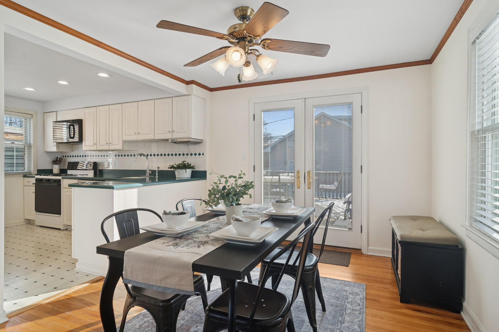 7459 W Catalpa Avenue, Chicago, IL 60656