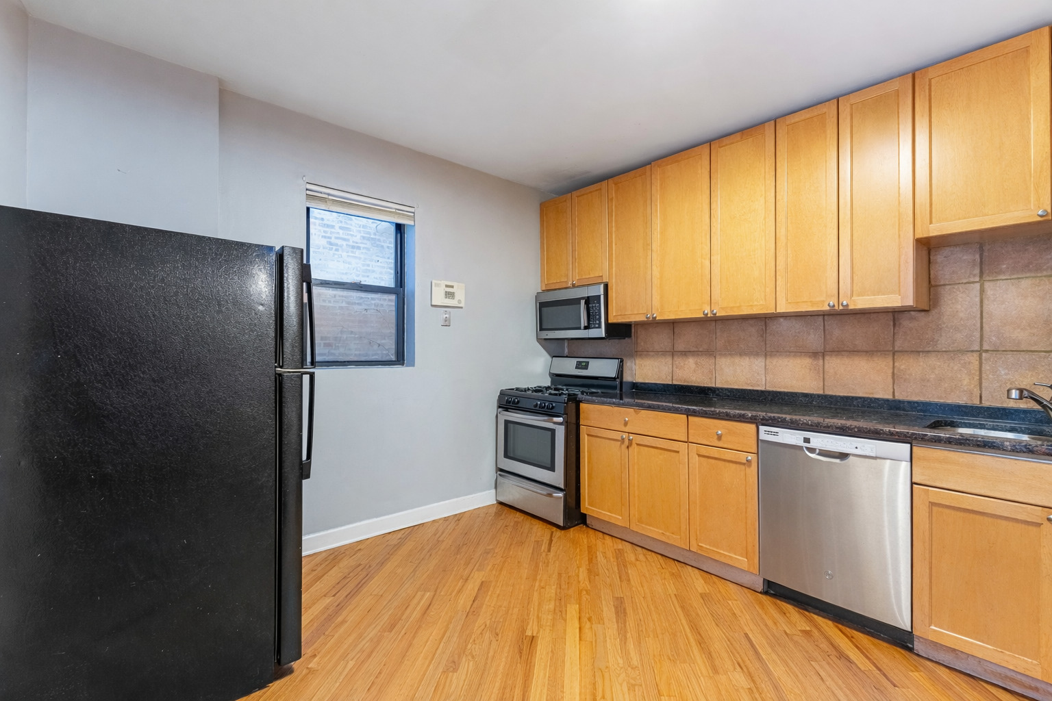 7628 S Essex Avenue #1N, Chicago, IL 60649