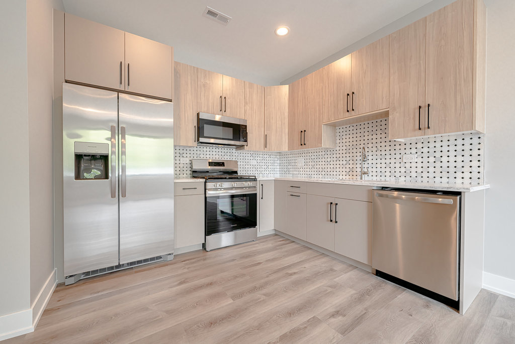 13426 Olde Western Avenue #203, Blue Island, IL 60406