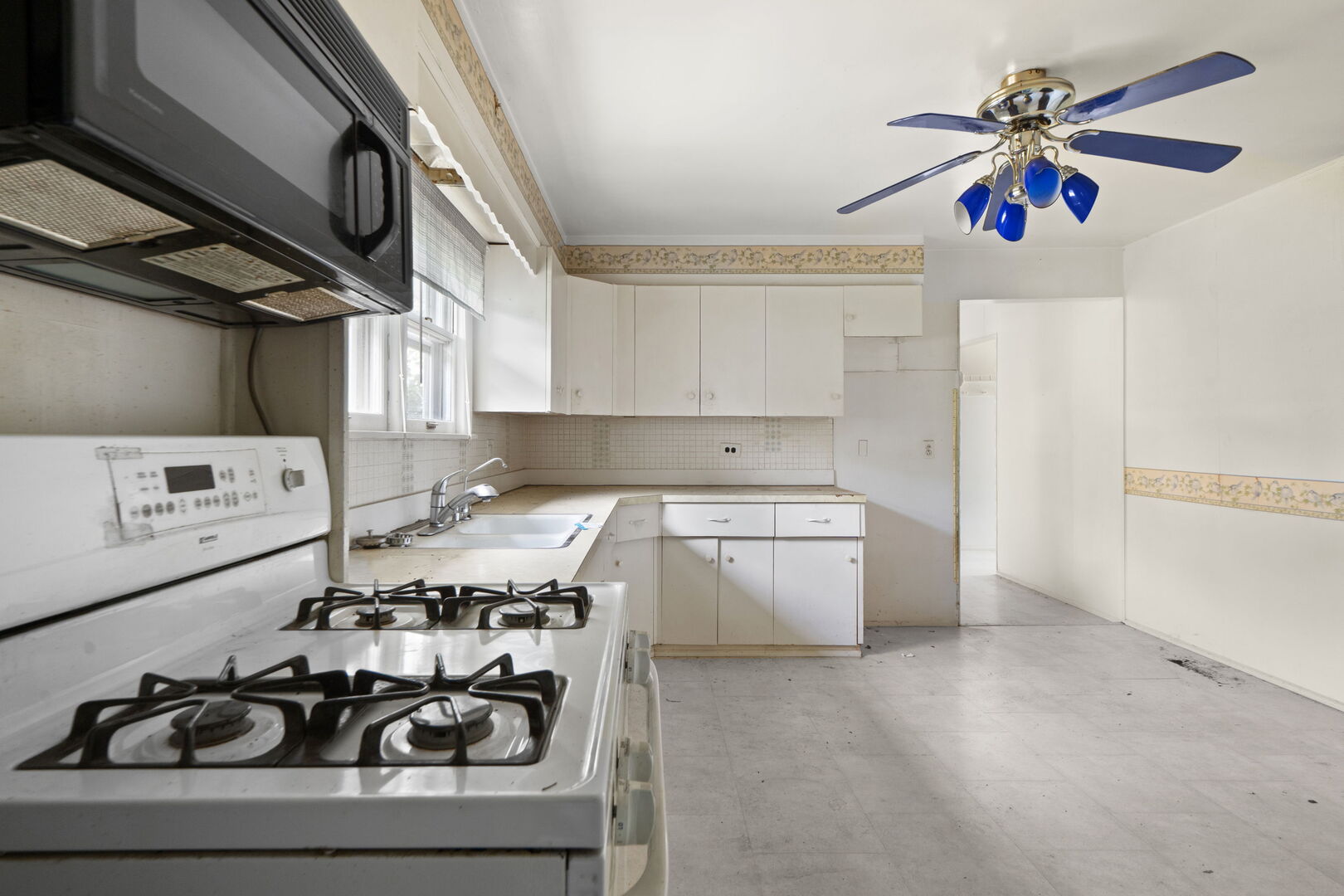 34906 N Augustana Avenue, Ingleside, IL 60041