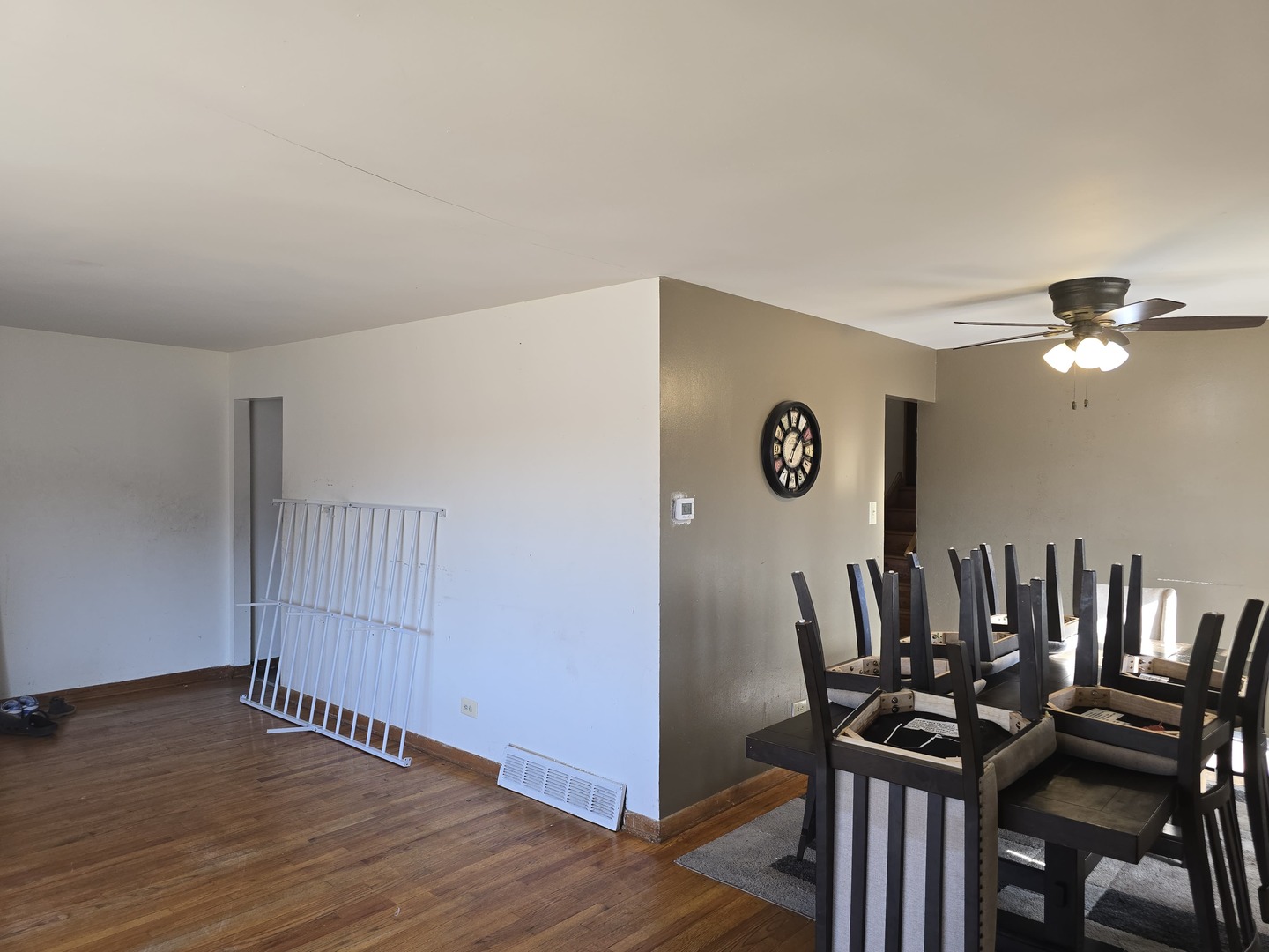 14057 S Hoxie Avenue, Burnham, IL 60633