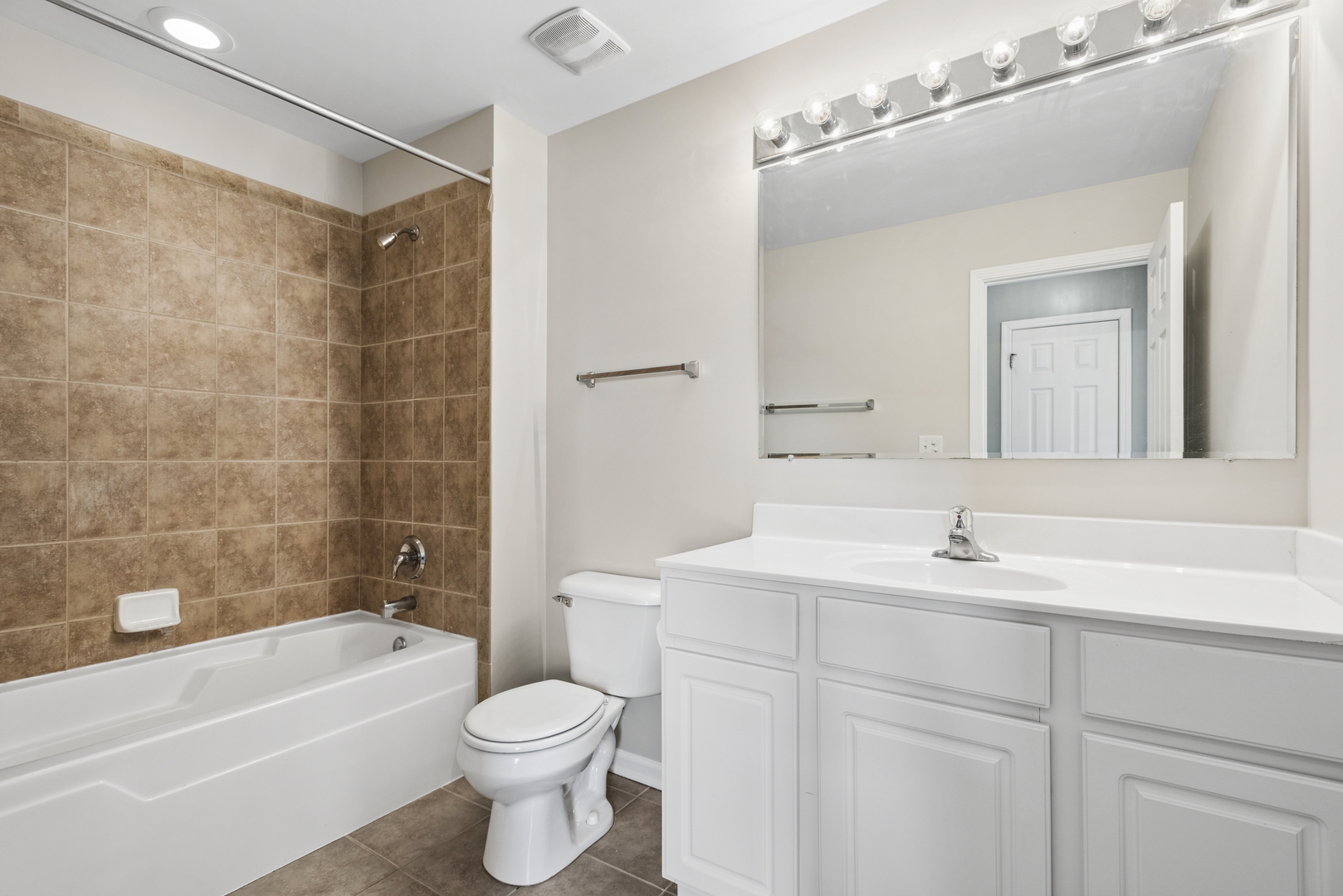 3056 Mosedale Street, Elgin, IL 60124