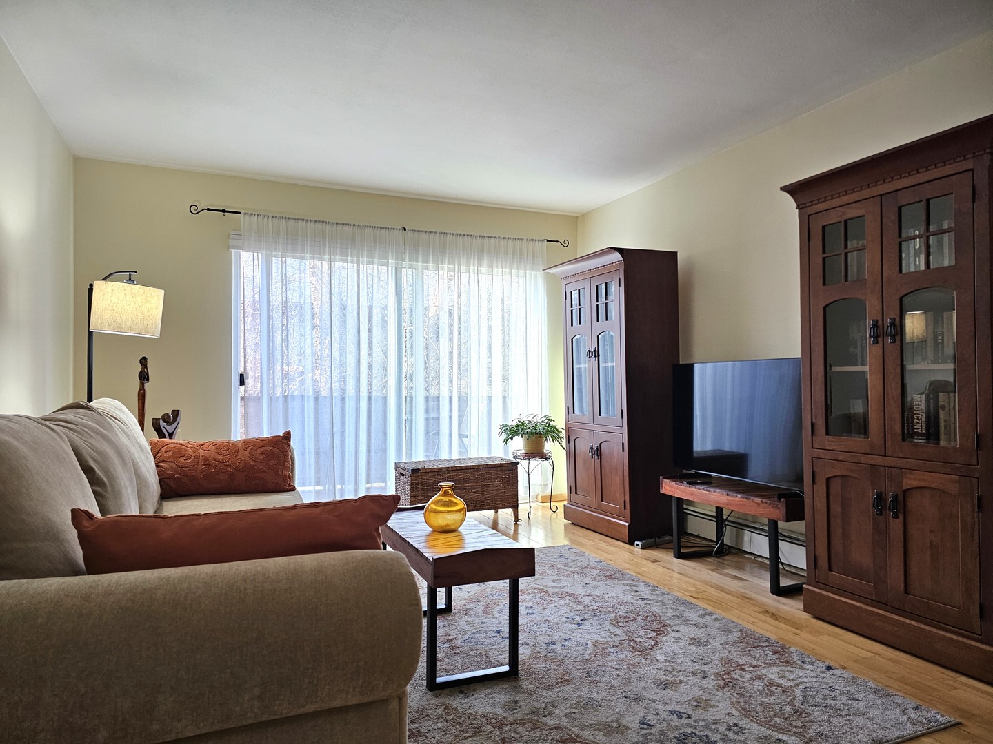 805 Grove Drive #206, Buffalo Grove, IL 60089