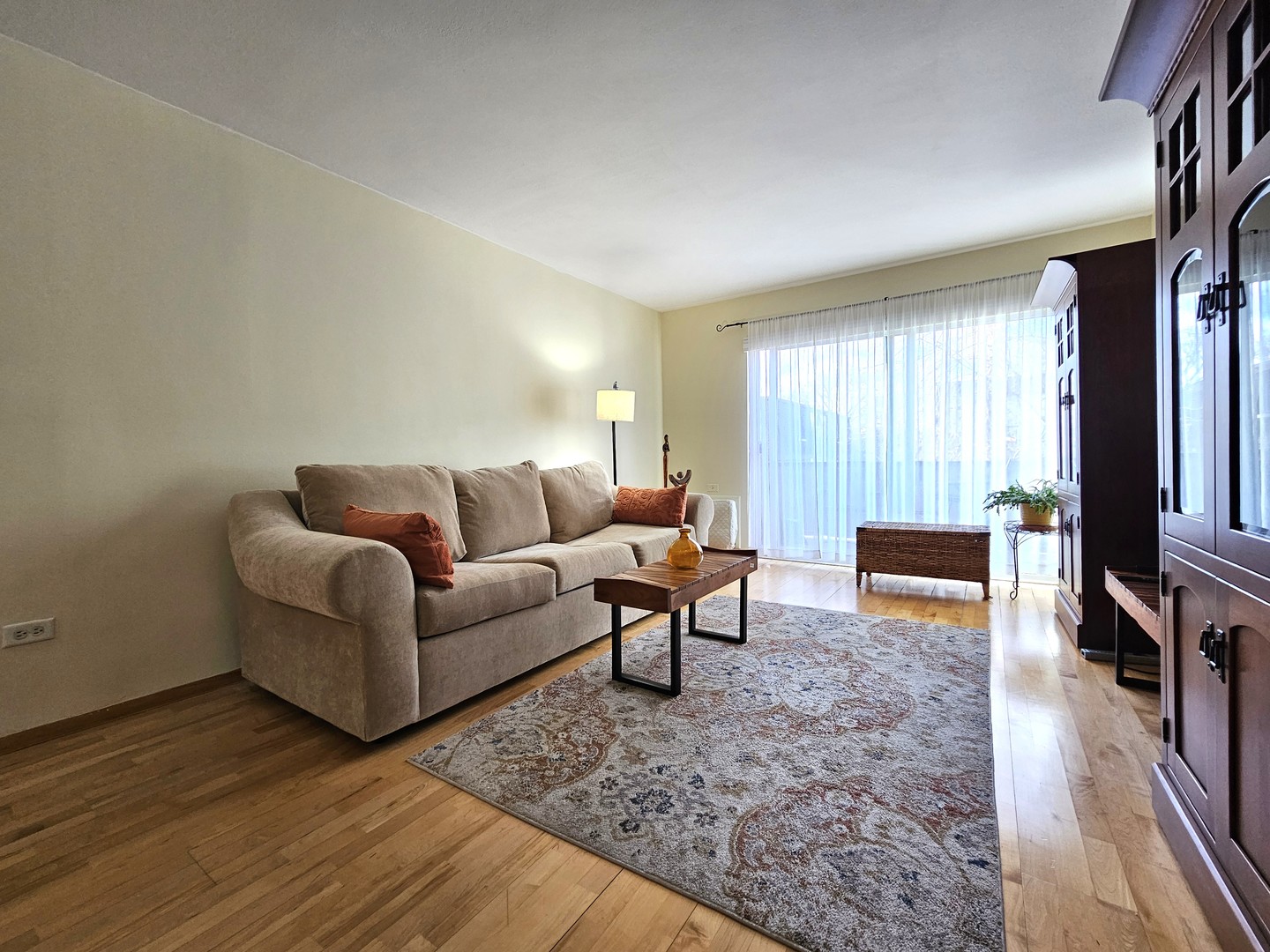 805 Grove Drive #206, Buffalo Grove, IL 60089