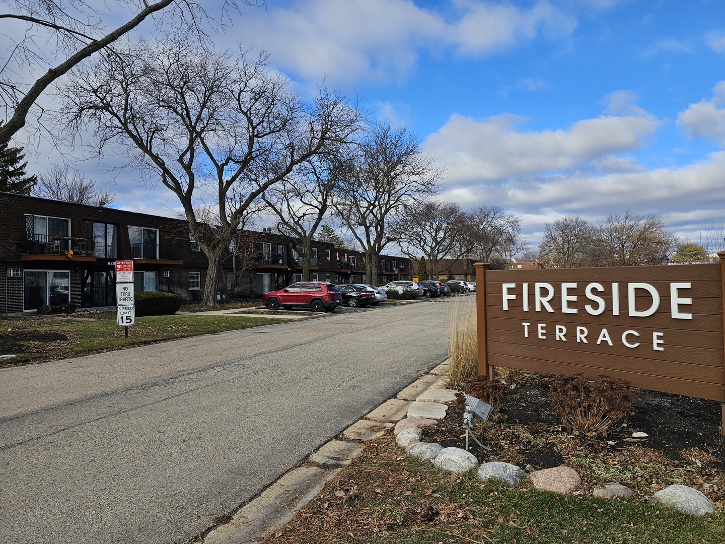 805 Grove Drive #206, Buffalo Grove, IL 60089