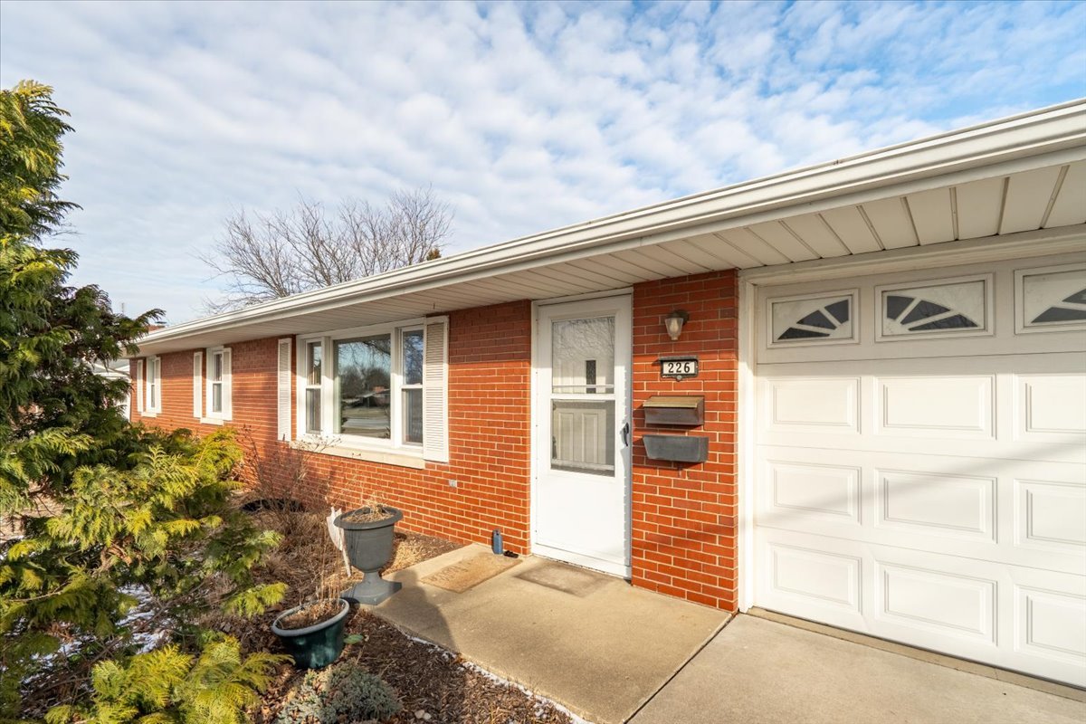 226 Fairway Drive, Bloomington, IL 61701
