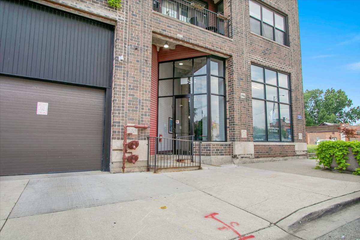 809 E 40th Street #4-4, Chicago, IL 60653