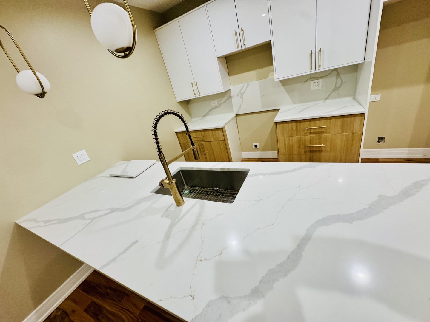 155 N La Crosse Avenue, Chicago, IL 60644