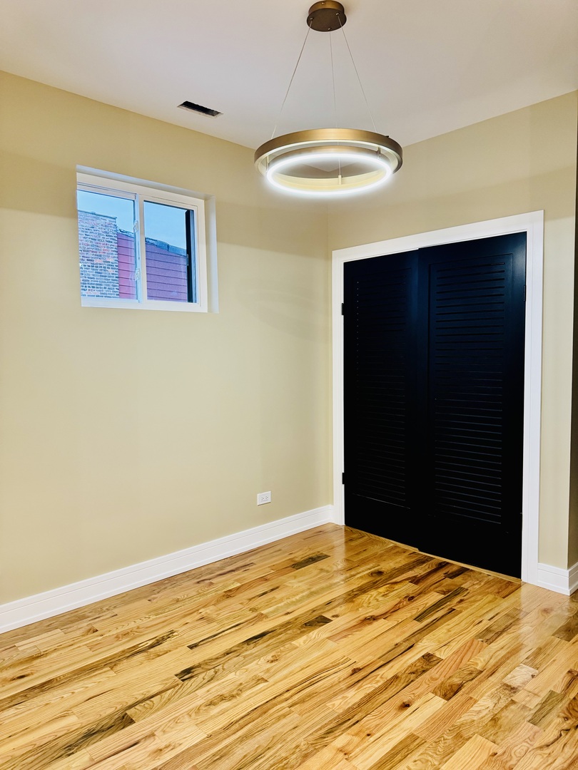 155 N La Crosse Avenue, Chicago, IL 60644