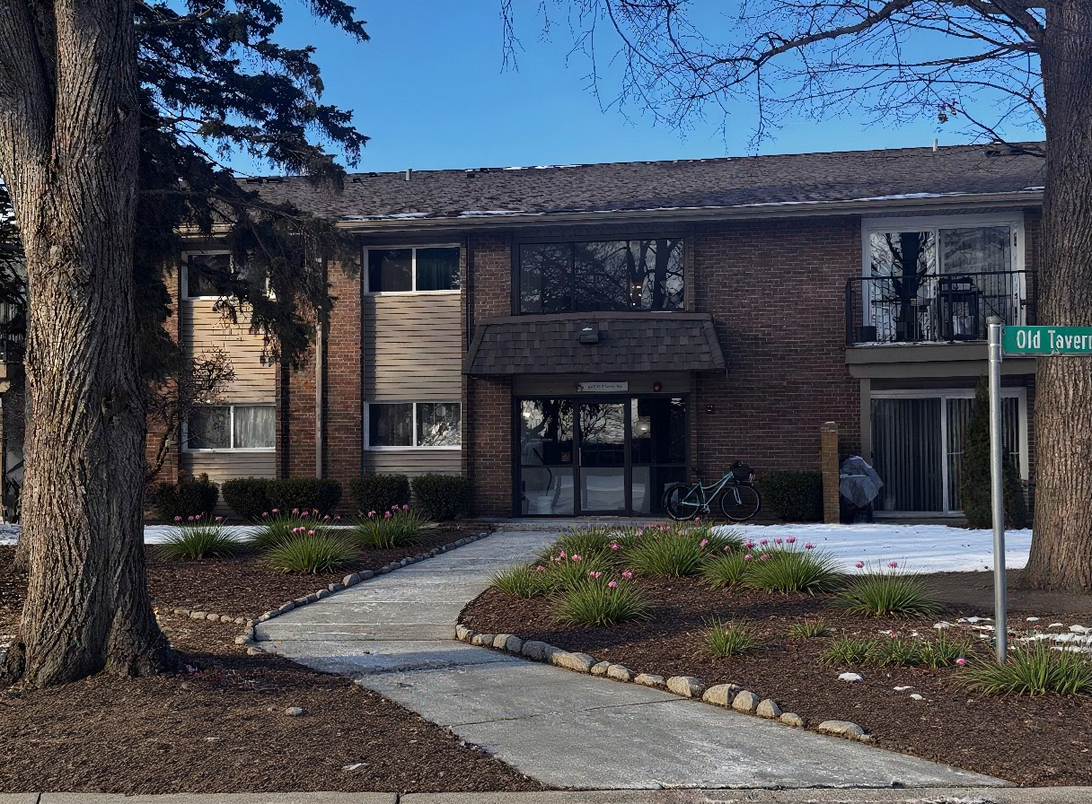 2300 Old Tavern Road #205, Lisle, IL 60532