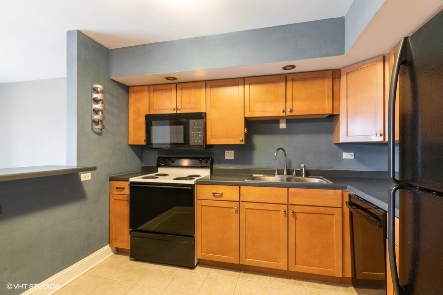 803 S Dwyer Avenue #E, Arlington Heights, IL 60005