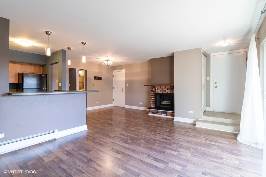 803 S Dwyer Avenue #E, Arlington Heights, IL 60005