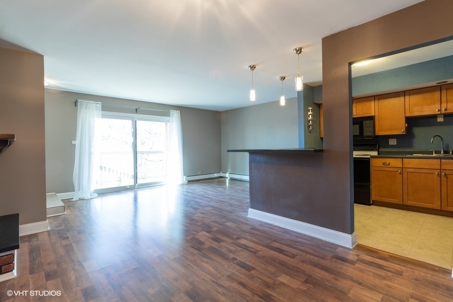 803 S Dwyer Avenue #E, Arlington Heights, IL 60005