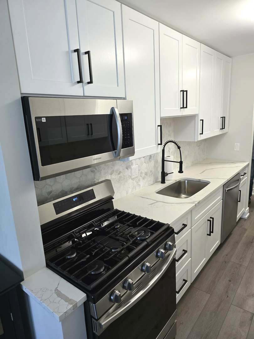 2800 Mitchell Drive #3, Woodridge, IL 60517