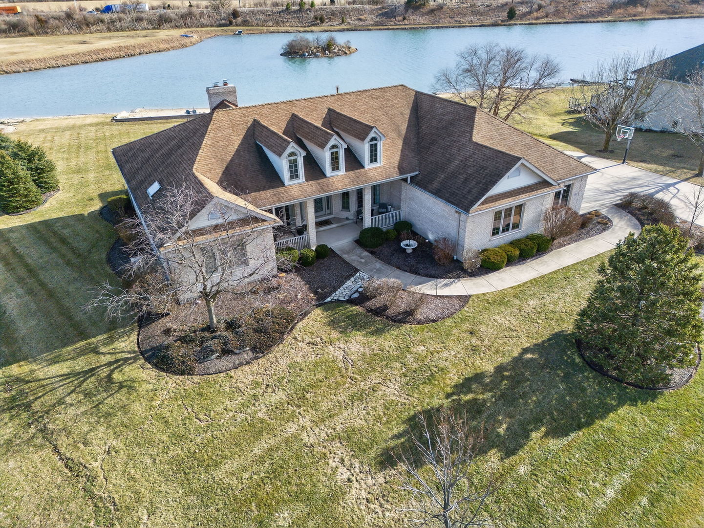 2804 Ninovan Lane, Minooka, IL 60447