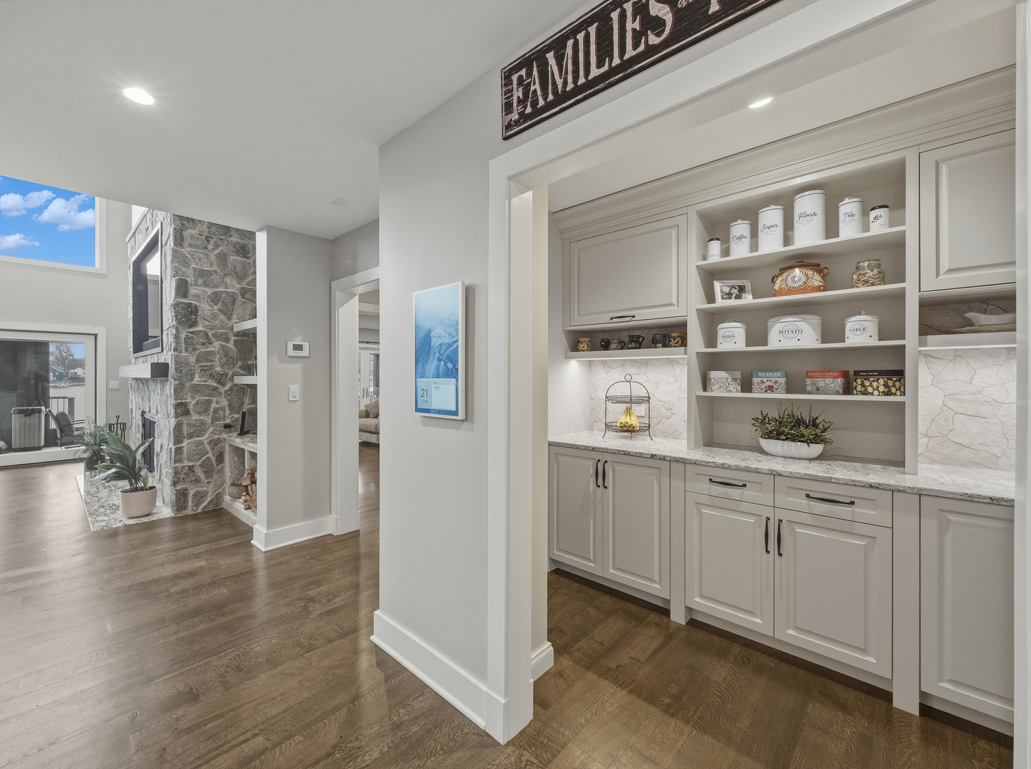 2323 W Fairview Avenue, Johnsburg, IL 60051