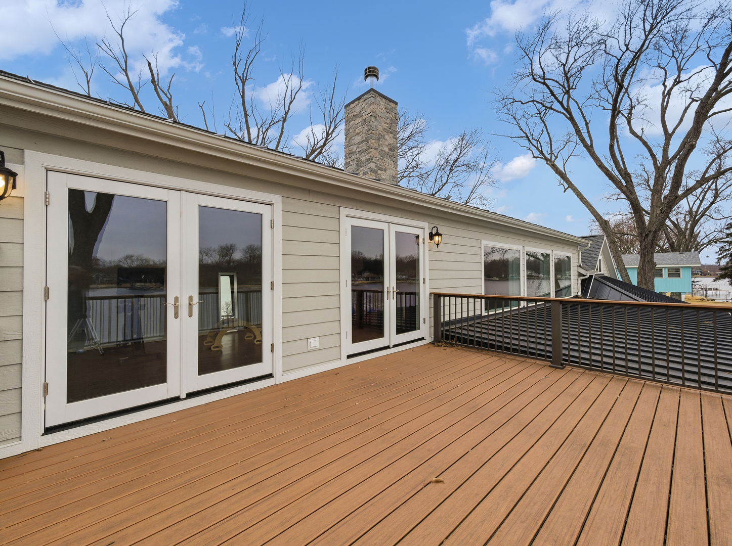 2323 W Fairview Avenue, Johnsburg, IL 60051