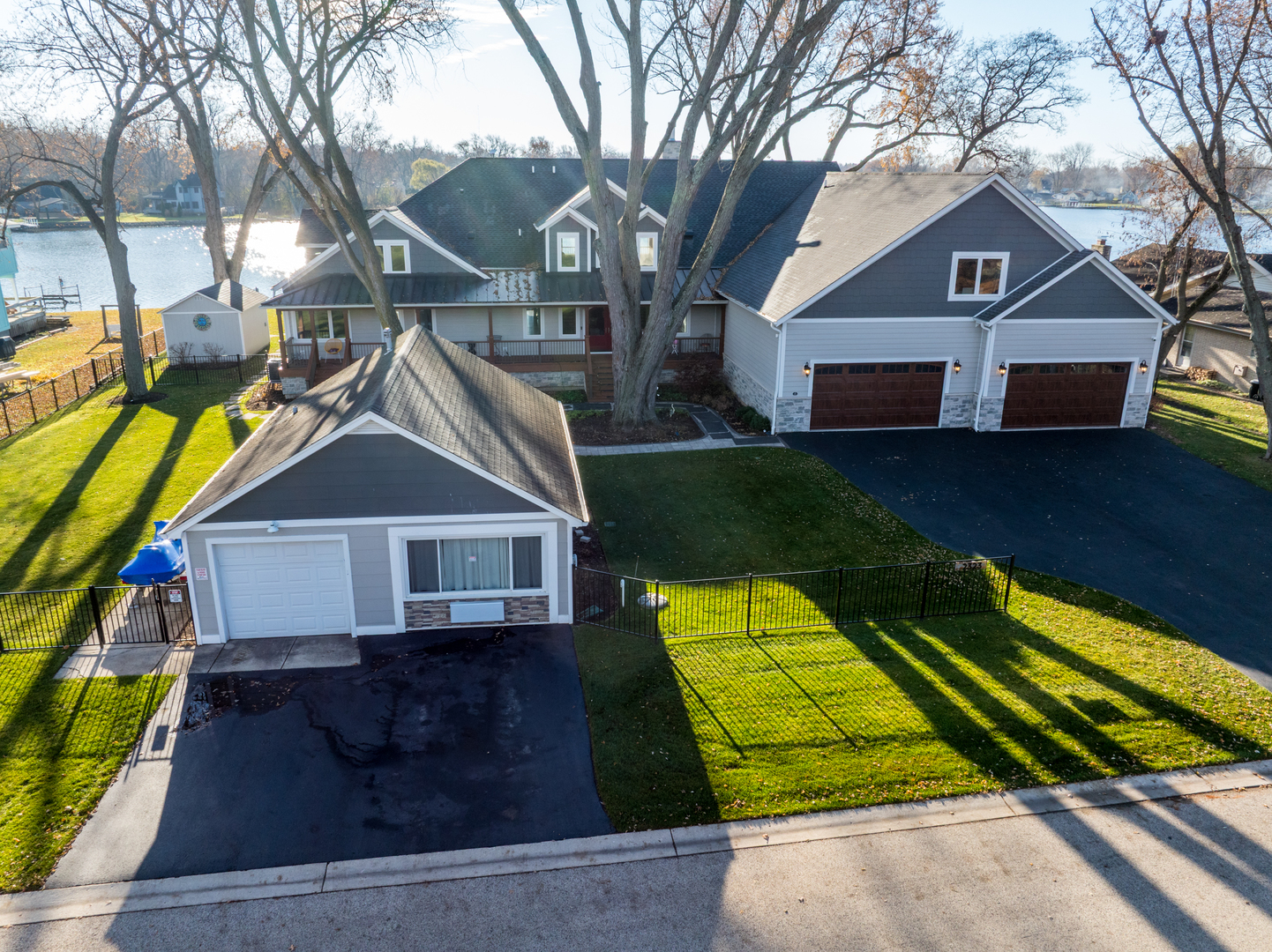 2323 W Fairview Avenue, Johnsburg, IL 60051
