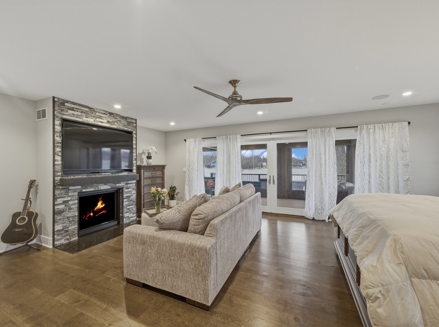 2323 W Fairview Avenue, Johnsburg, IL 60051