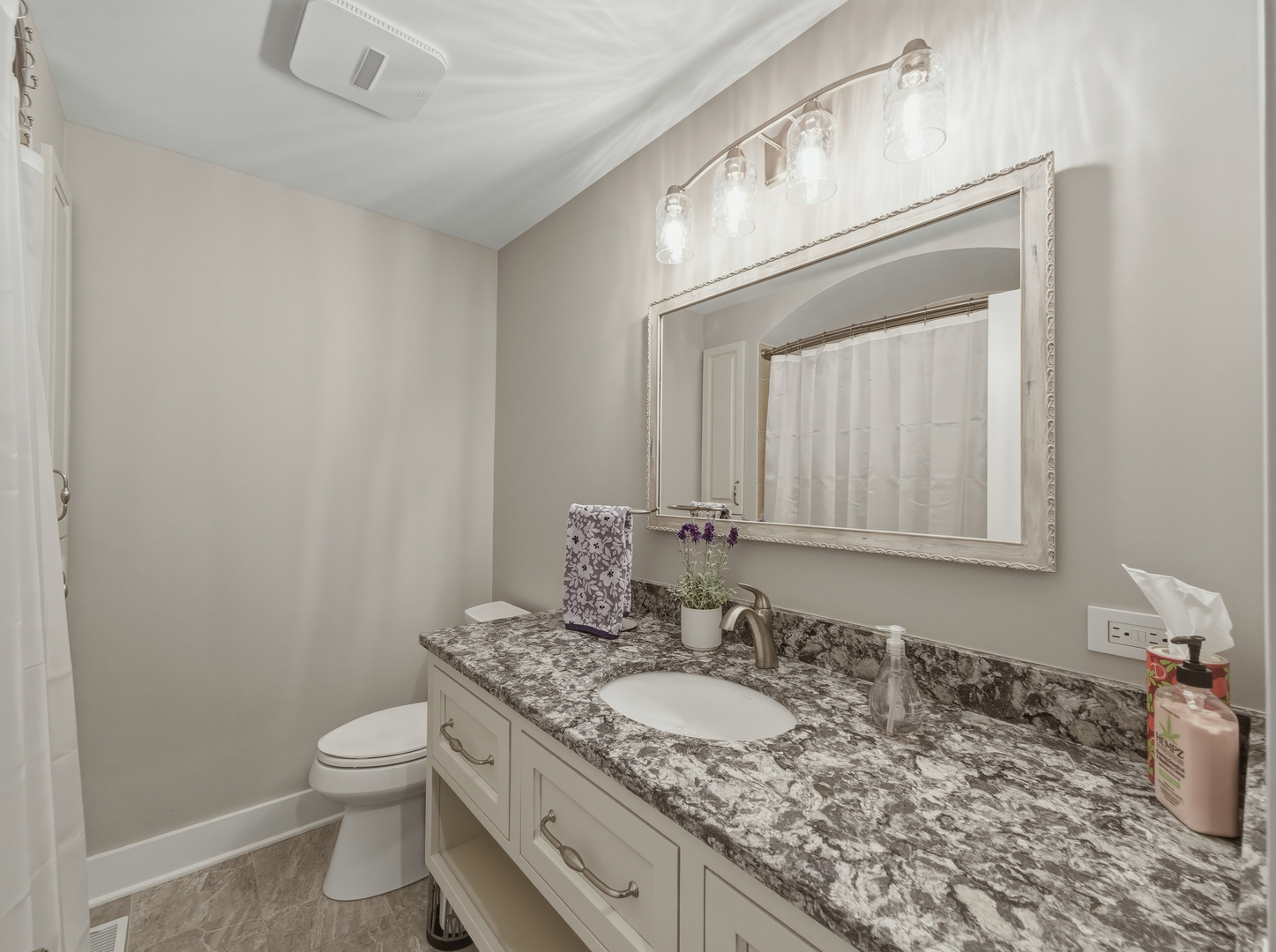 2323 W Fairview Avenue, Johnsburg, IL 60051