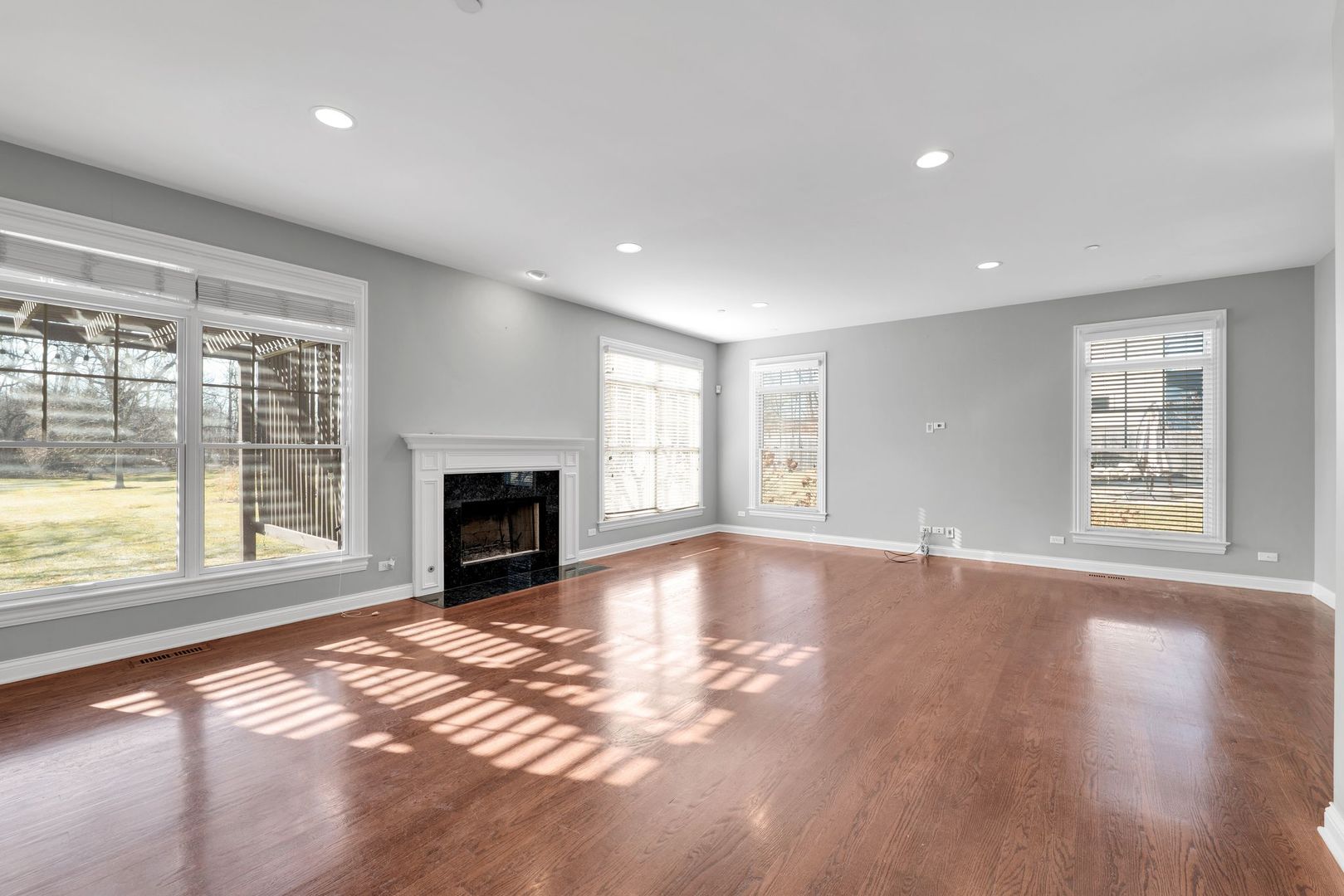 141 Walnut Street, Libertyville, IL 60048