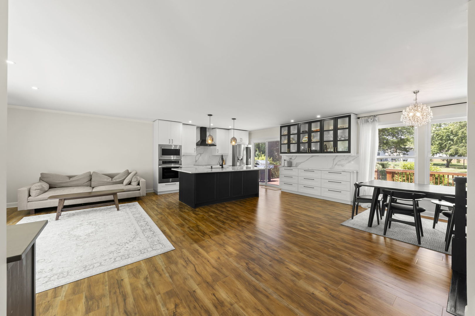 215 Longridge Court, Naperville, IL 60565