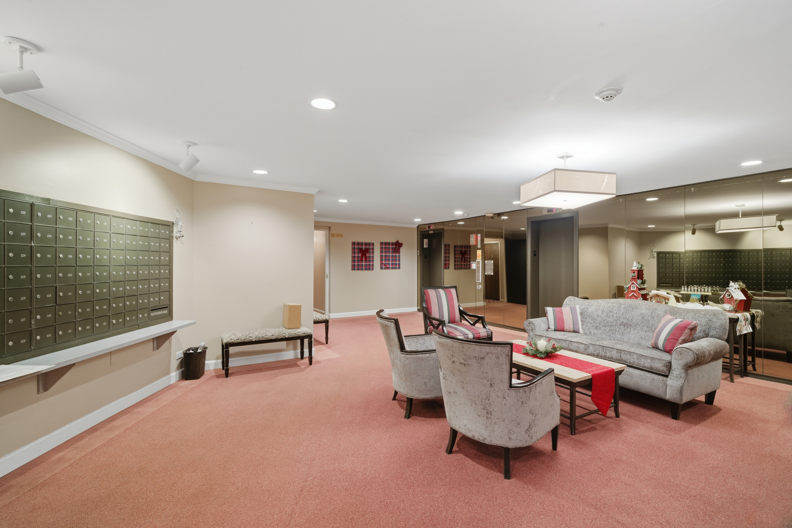 263 S Clubhouse Drive #304, Palatine, IL 60074