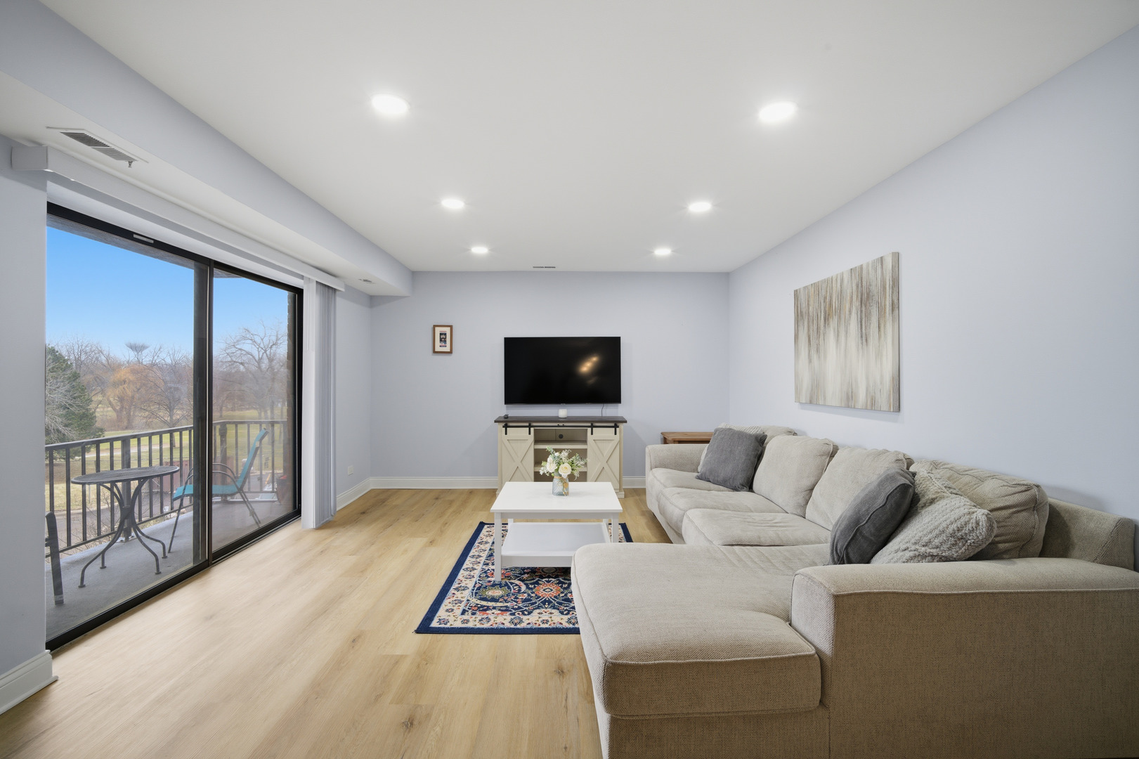 263 S Clubhouse Drive #304, Palatine, IL 60074