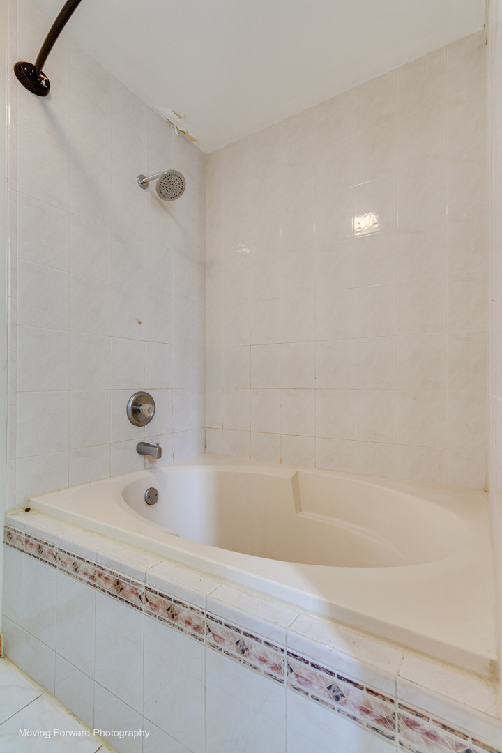 336 W Morris Avenue, Lombard, IL 60148