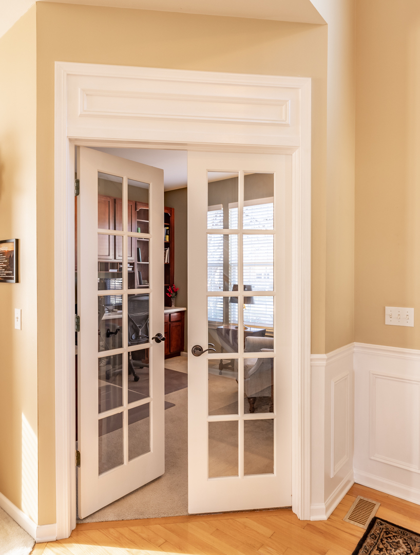 2737 Winton Court, West Dundee, IL 60118