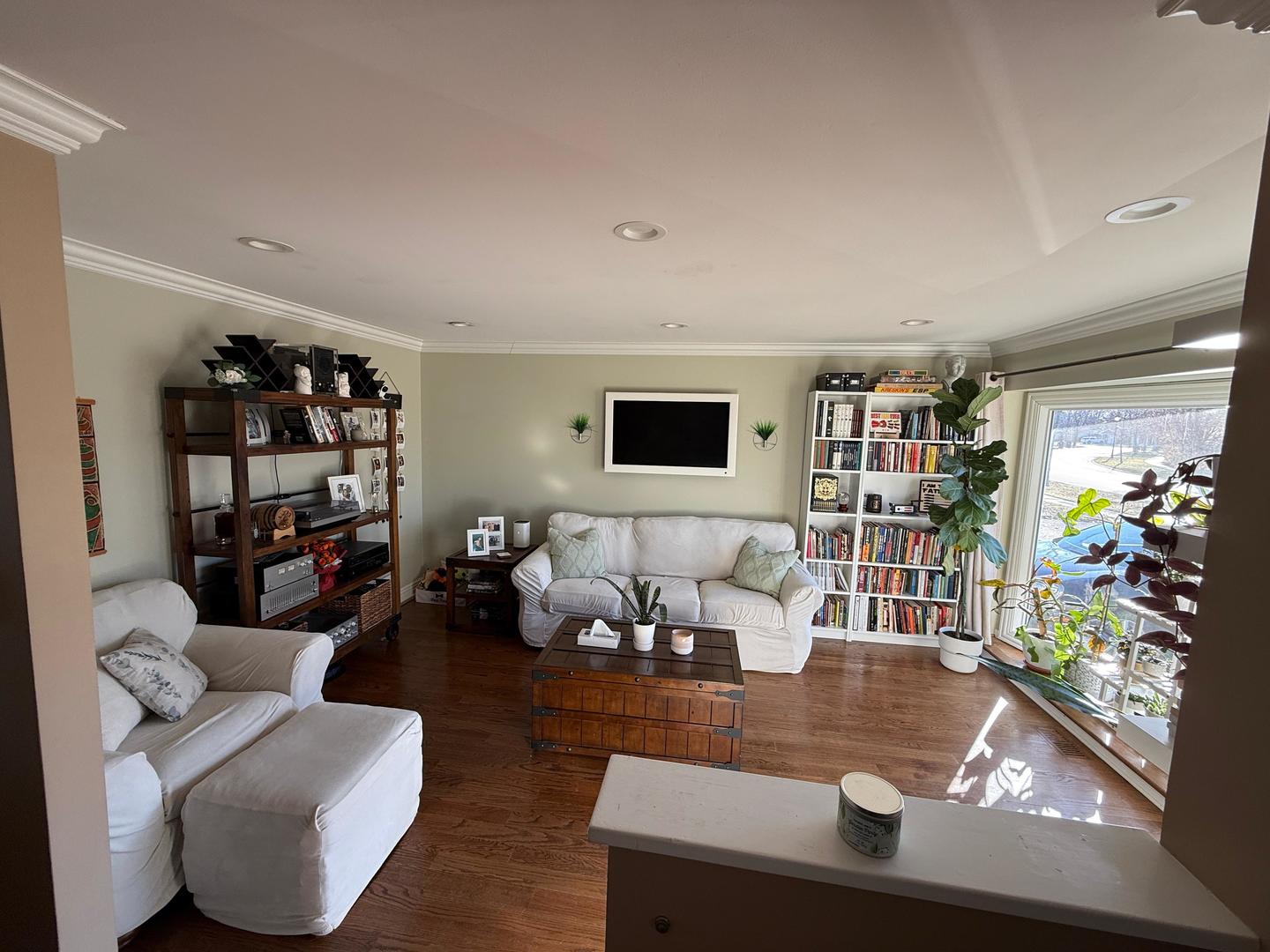 15 Wildwood Road, Elk Grove Village, IL 60007