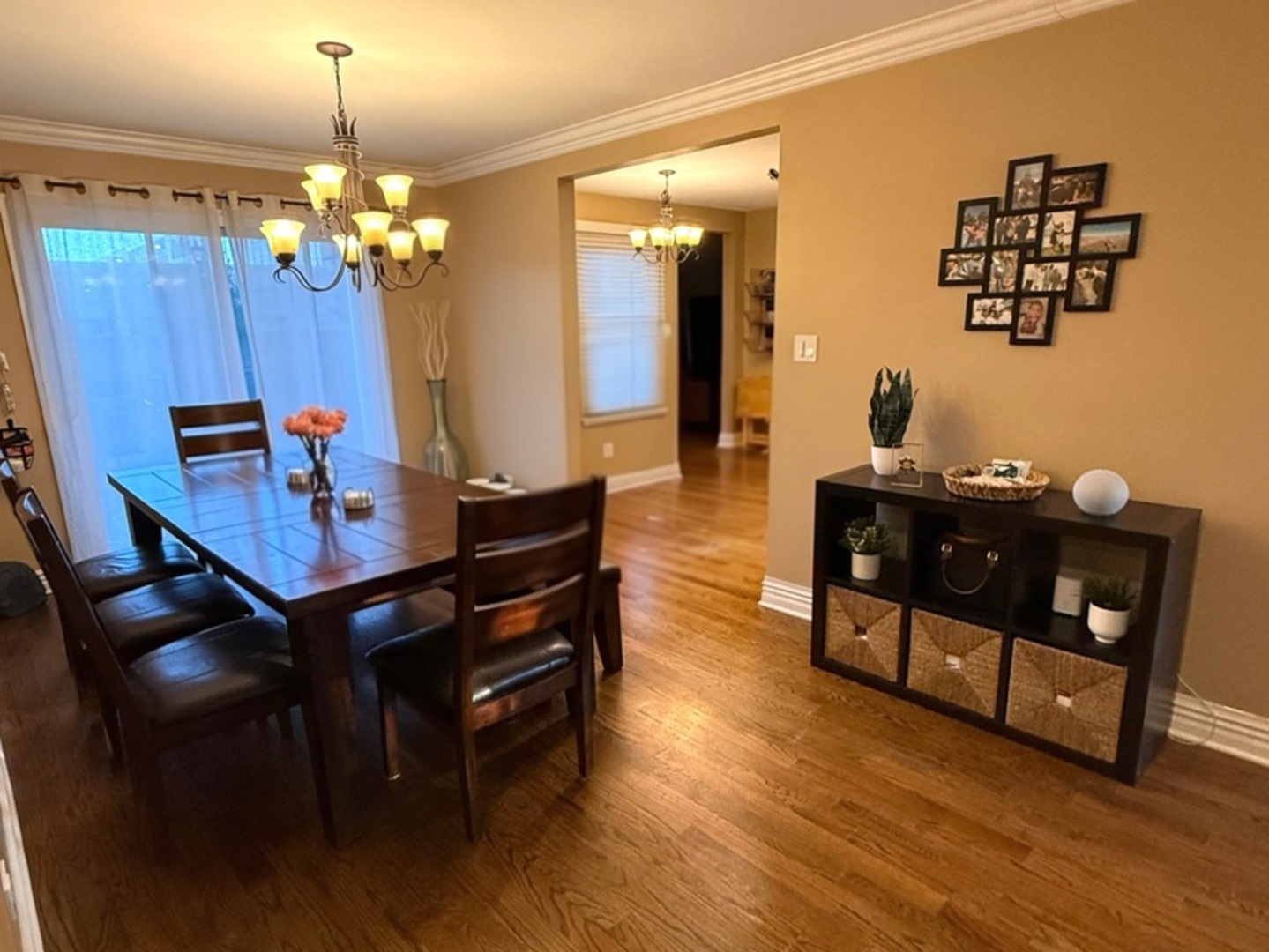 15 Wildwood Road, Elk Grove Village, IL 60007