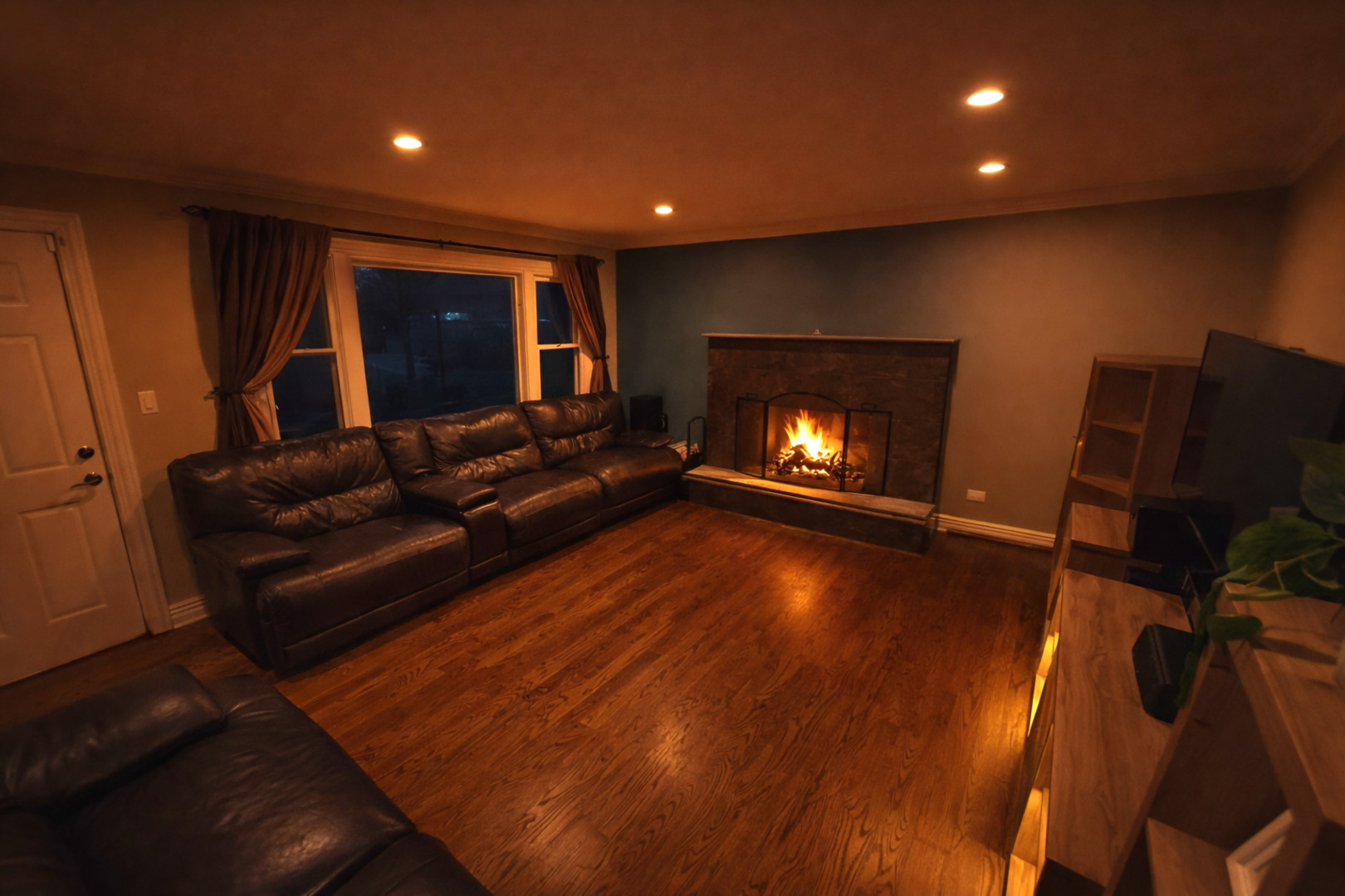 15 Wildwood Road, Elk Grove Village, IL 60007