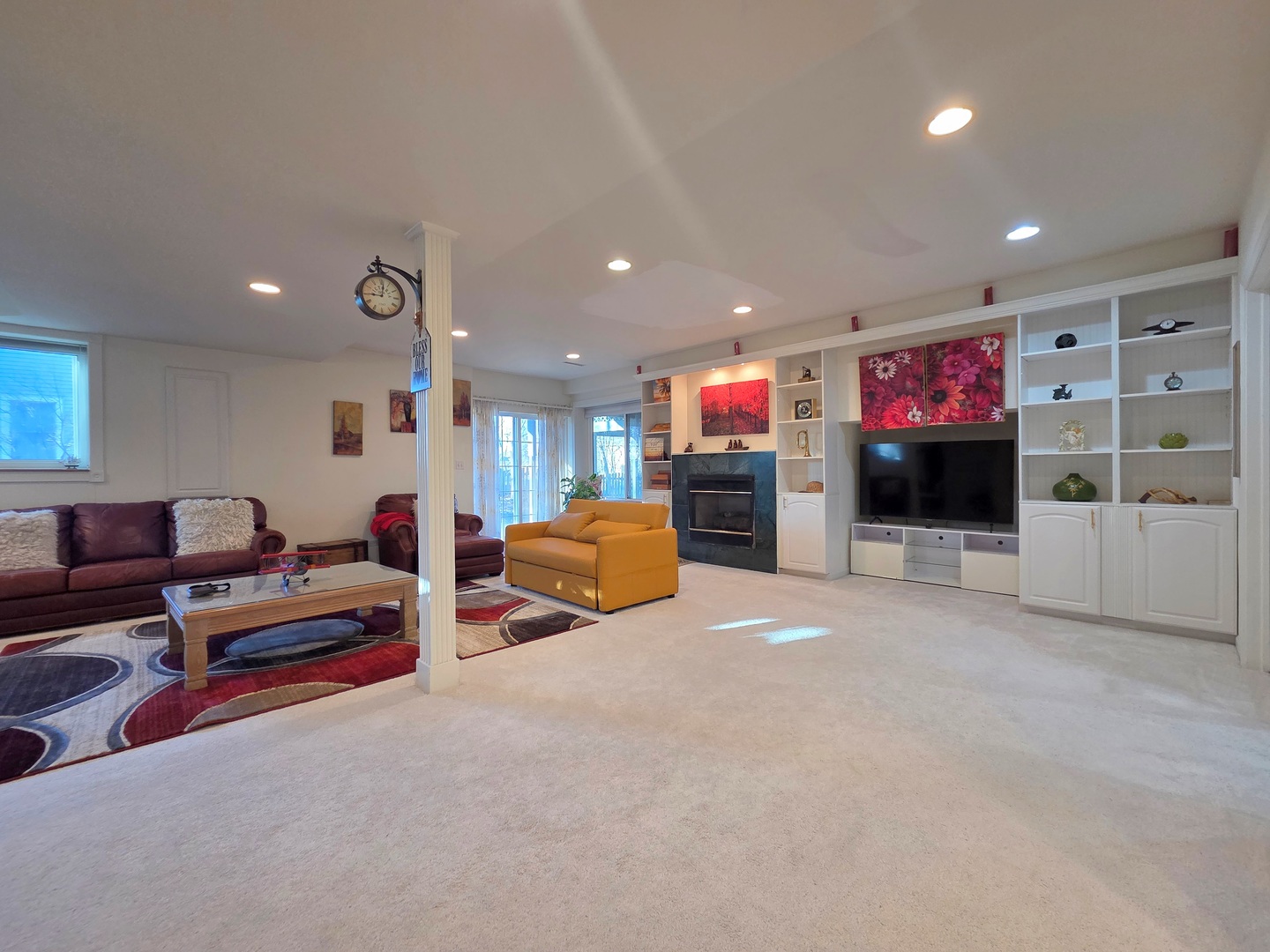 1025 Rosewood Drive #B, Carpentersville, IL 60110