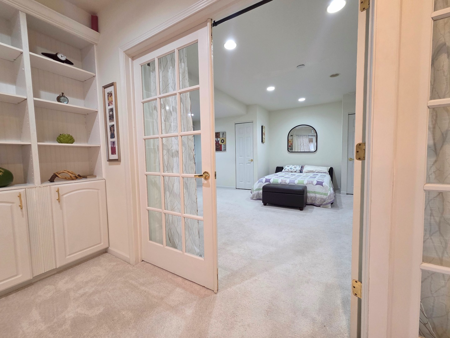 1025 Rosewood Drive #B, Carpentersville, IL 60110