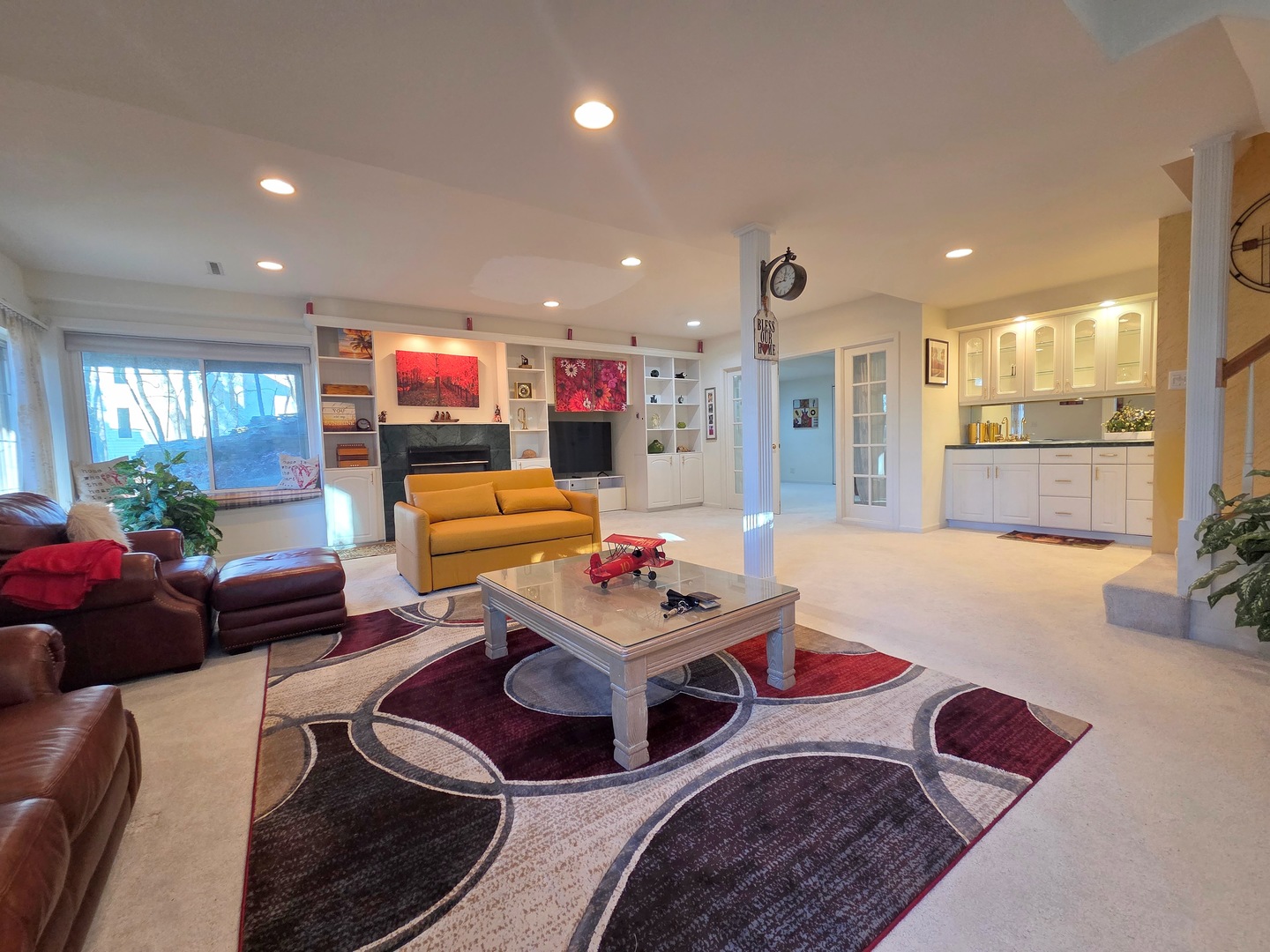 1025 Rosewood Drive #B, Carpentersville, IL 60110