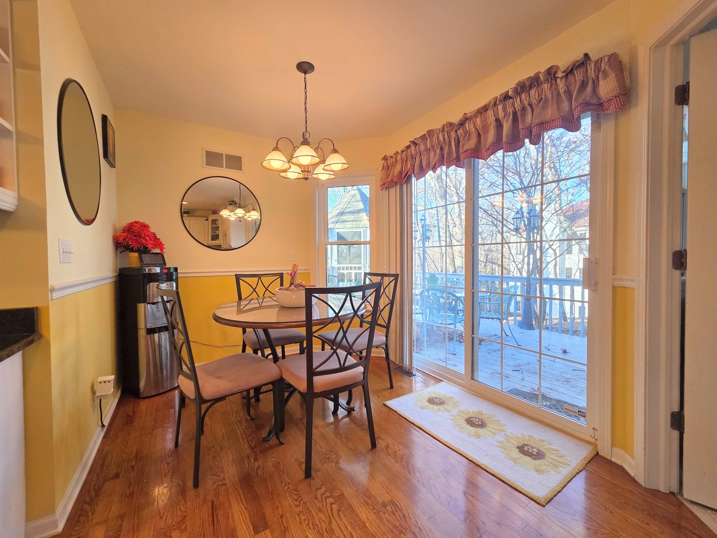 1025 Rosewood Drive #B, Carpentersville, IL 60110