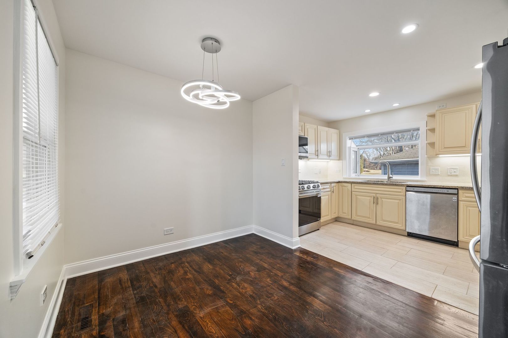 503 S Benton Street, Palatine, IL 60067