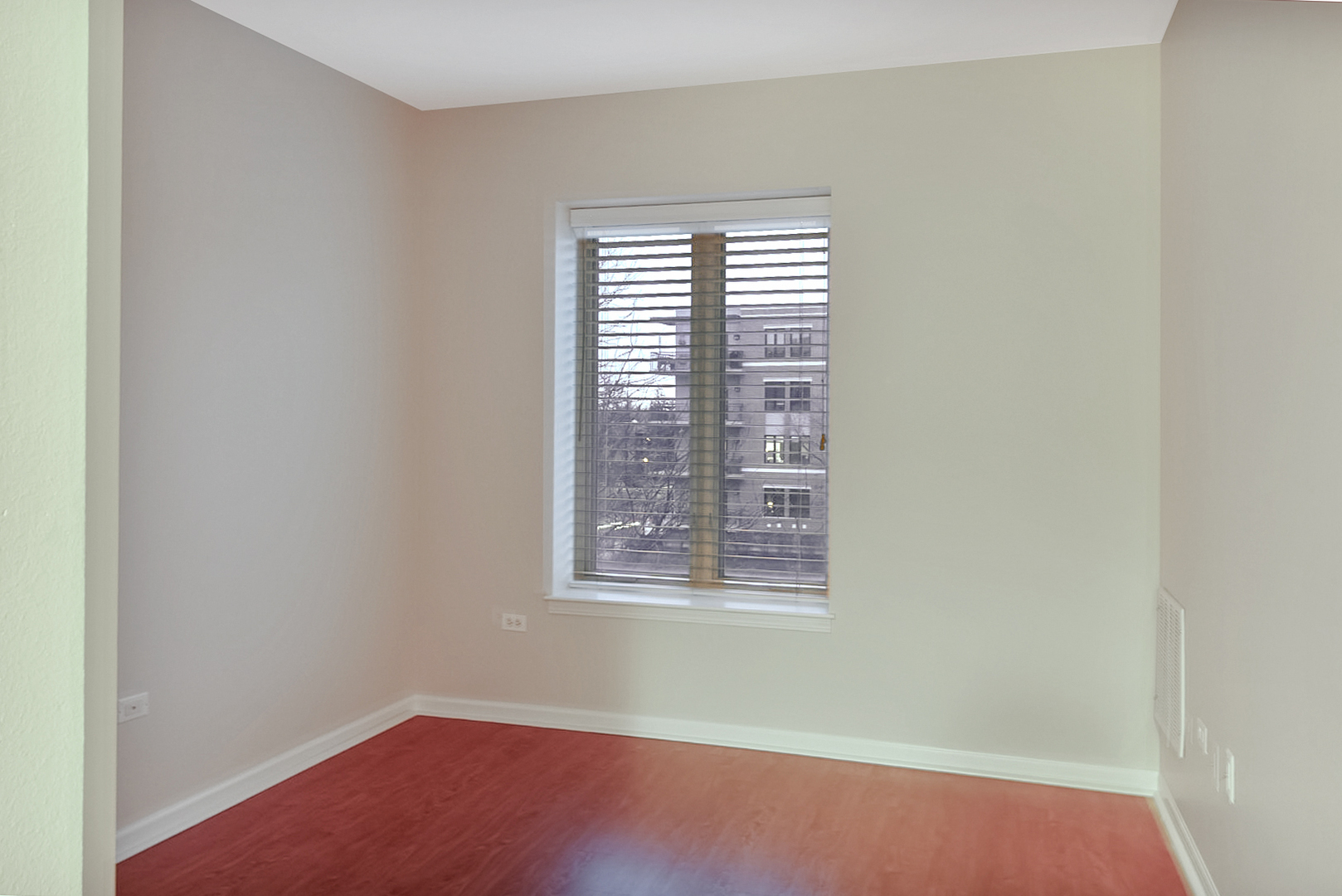 135 S YORK Street #314, Elmhurst, IL 60126