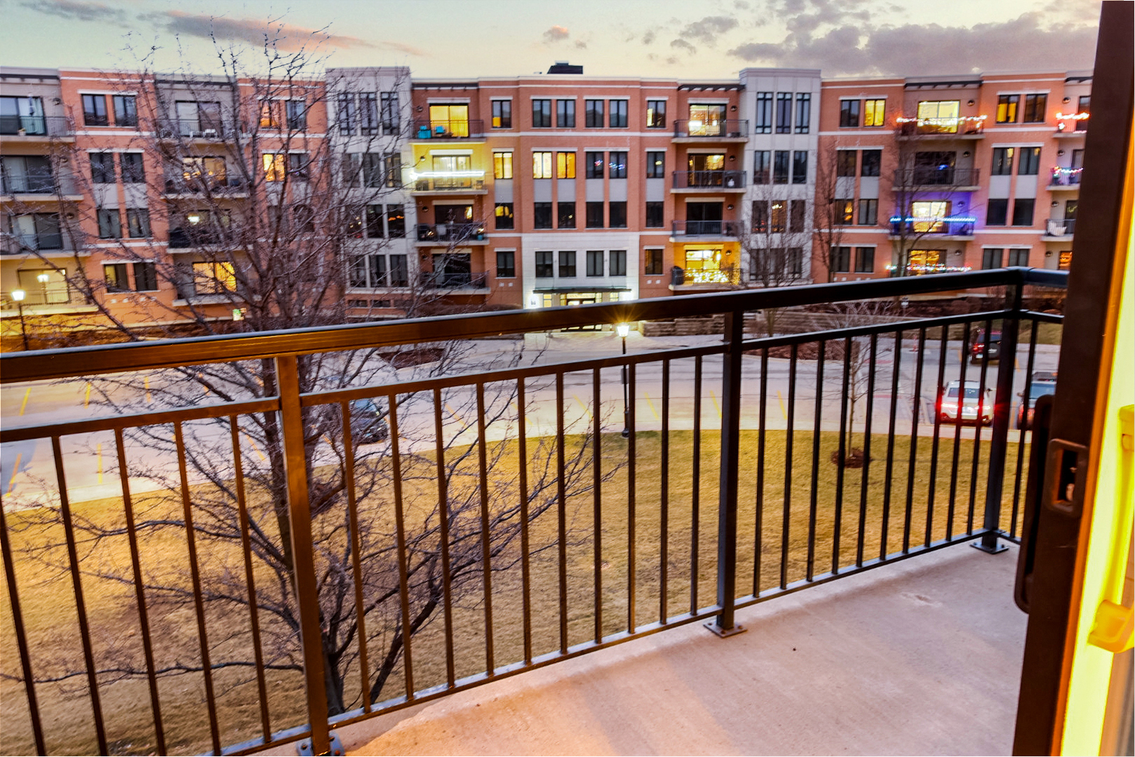 135 S YORK Street #314, Elmhurst, IL 60126