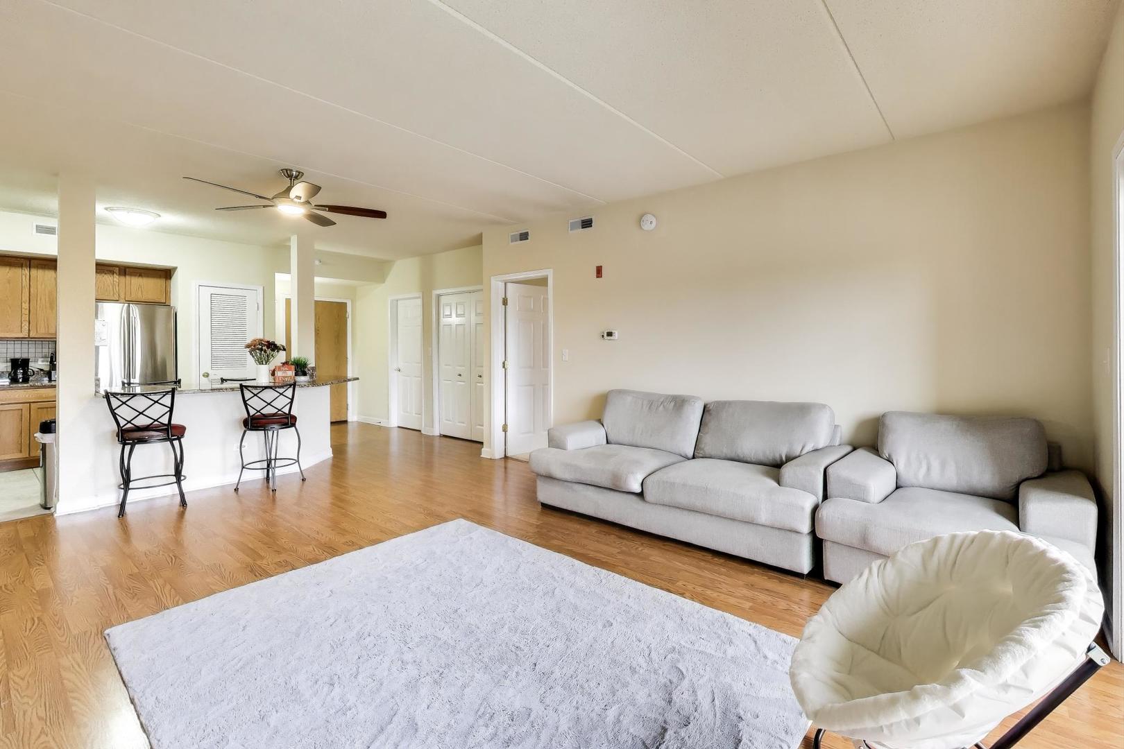 77 N Wolf Road #312, Northlake, IL 60164