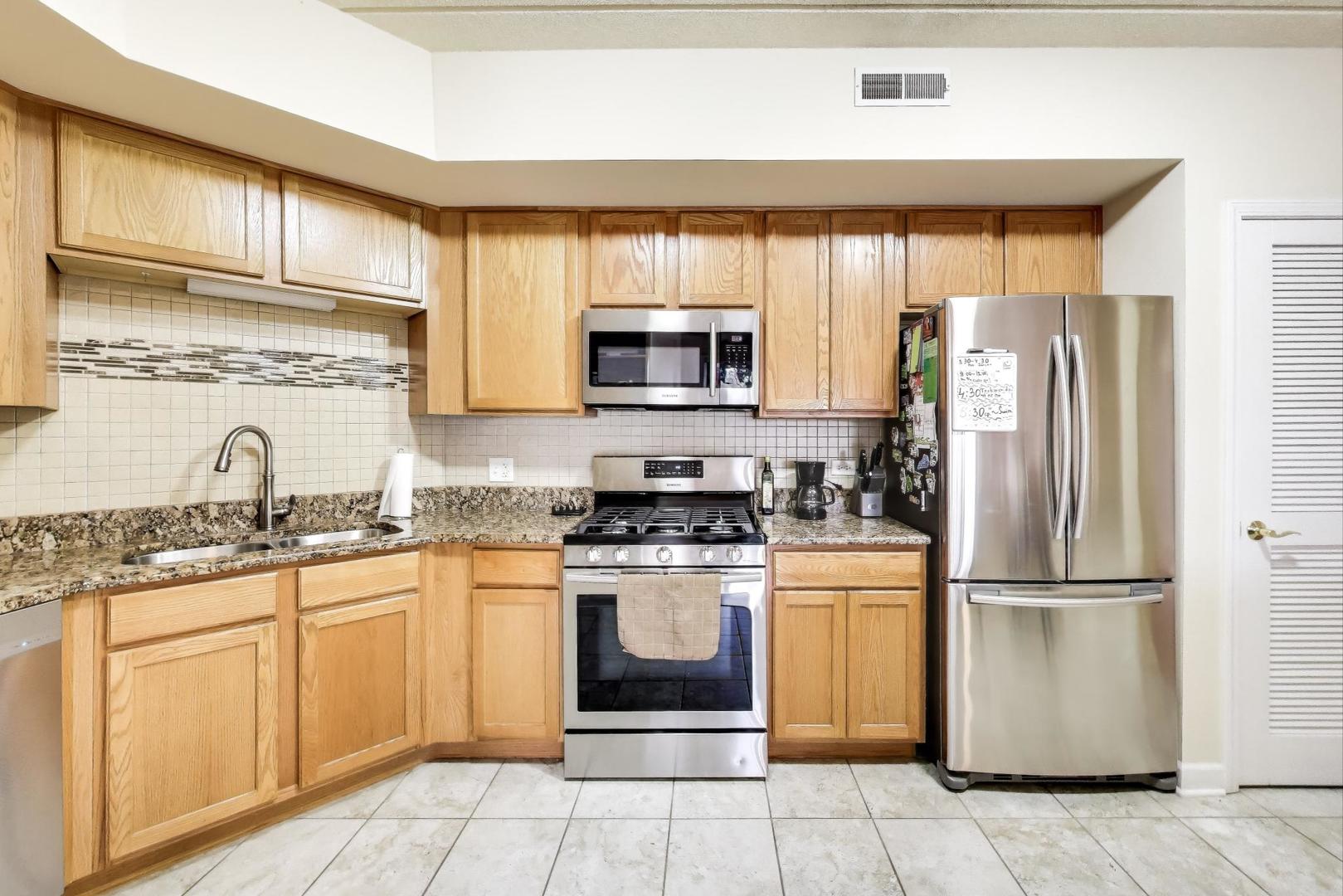 77 N Wolf Road #312, Northlake, IL 60164