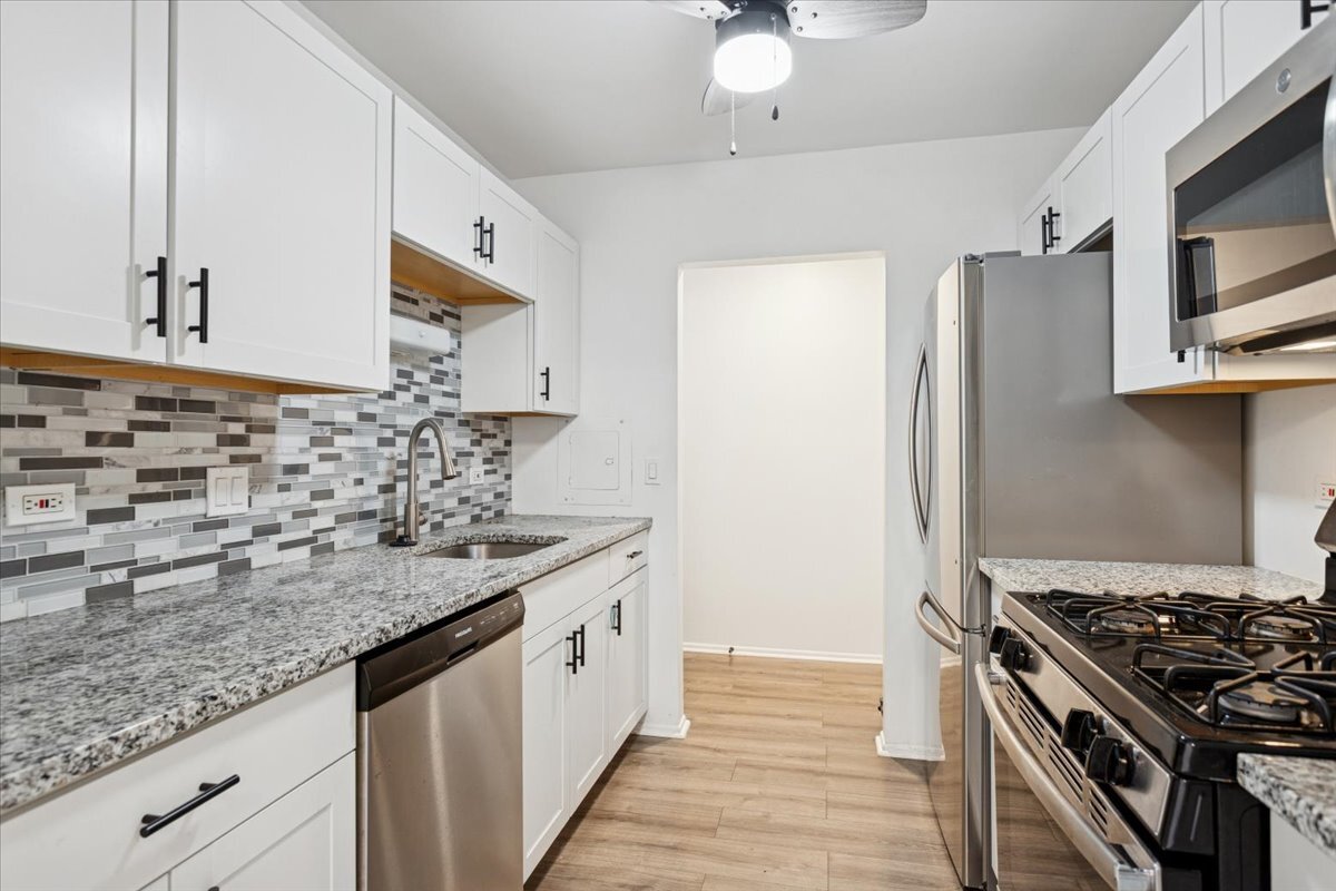 720 Wellington Avenue #113, Elk Grove Village, IL 60007